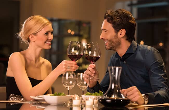 “Outfit adjusts for a perfect date” – for men